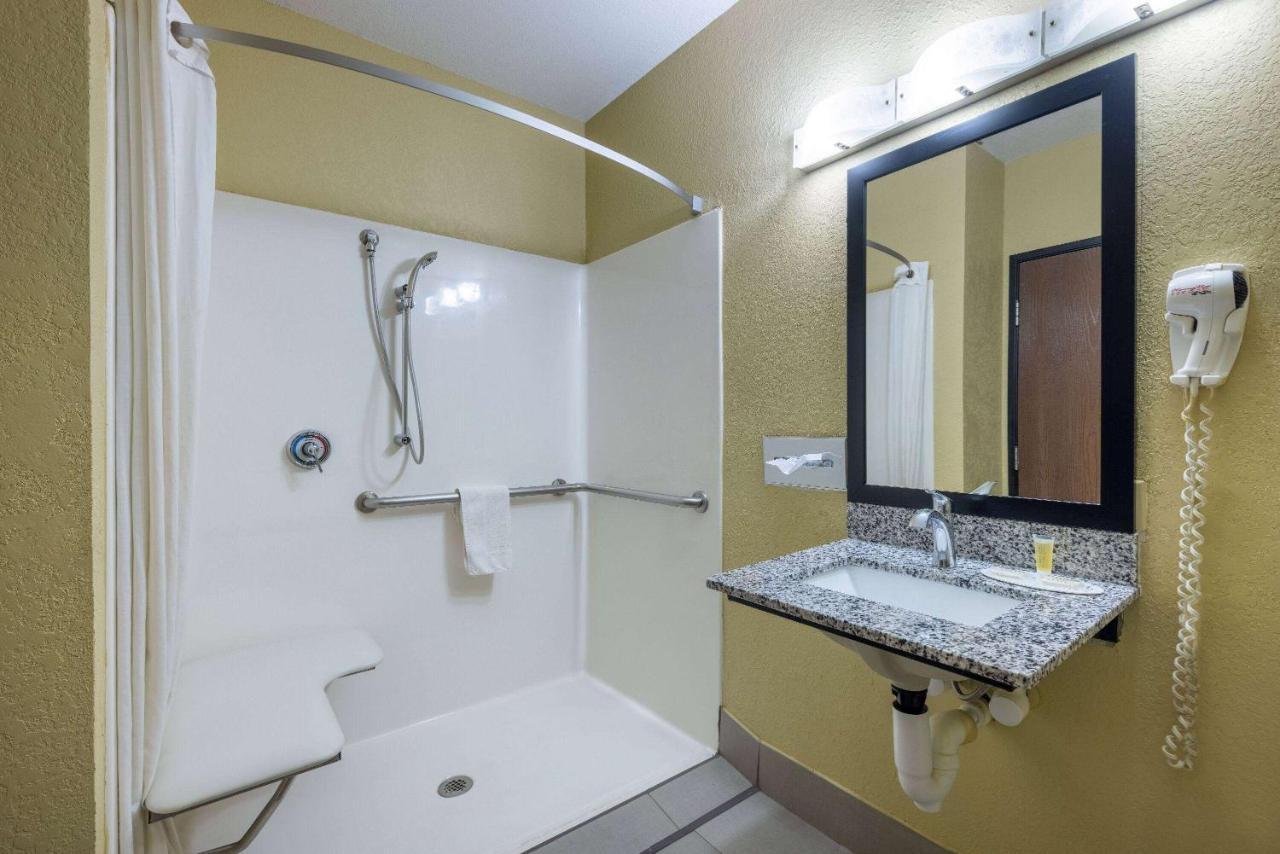 Super 8 By Wyndham Nixa/Springfield Area Ξενοδοχείο Εξωτερικό φωτογραφία