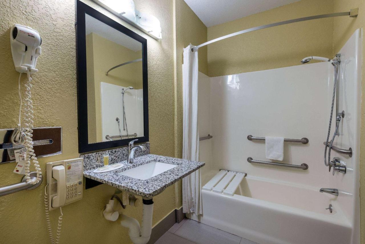 Super 8 By Wyndham Nixa/Springfield Area Ξενοδοχείο Εξωτερικό φωτογραφία