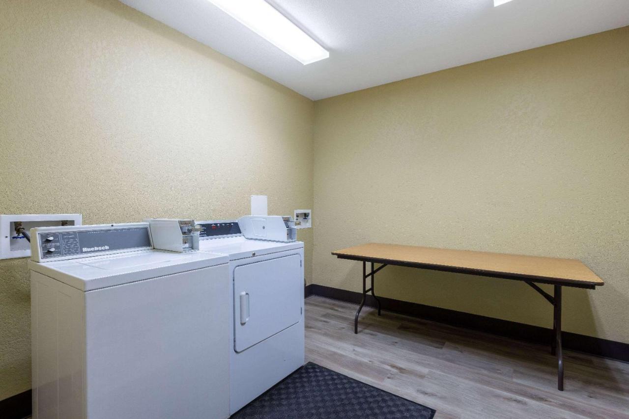 Super 8 By Wyndham Nixa/Springfield Area Ξενοδοχείο Εξωτερικό φωτογραφία