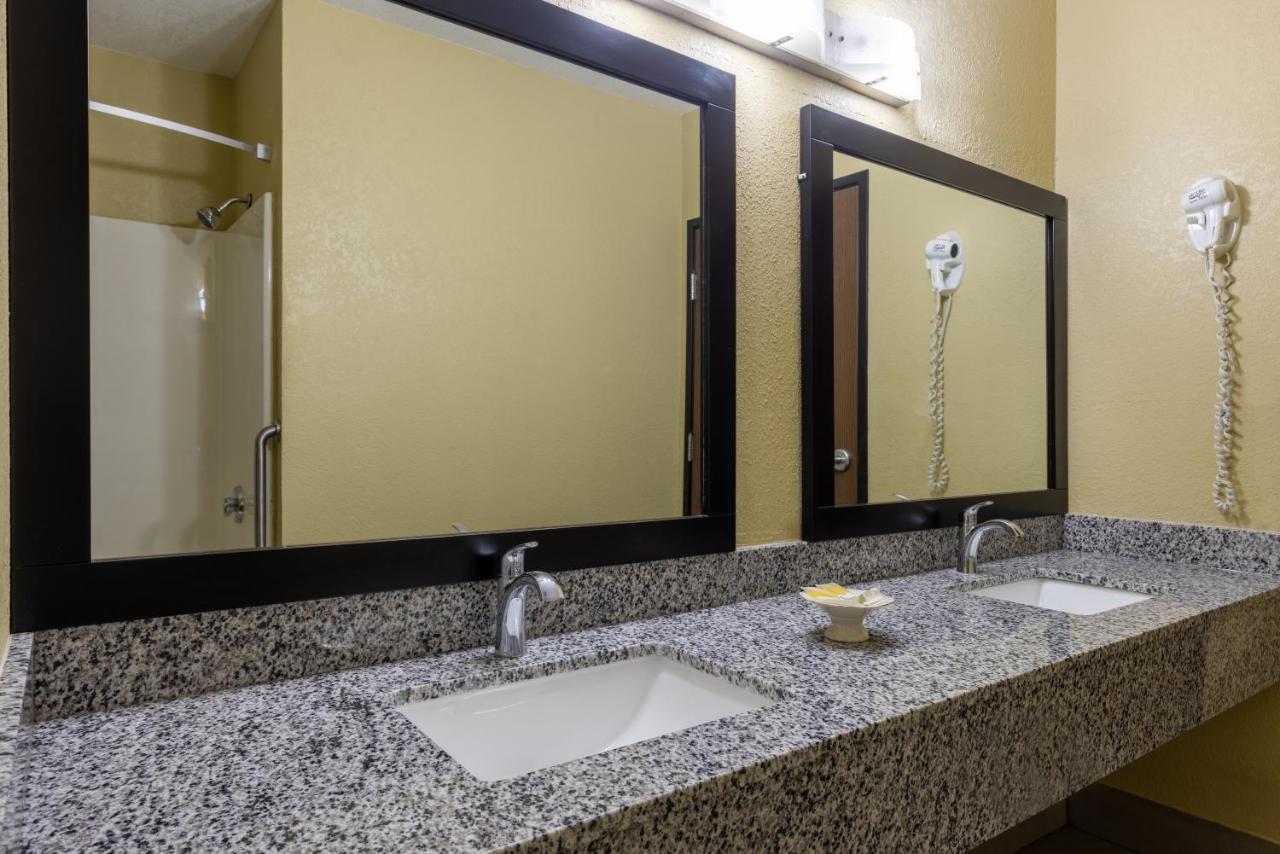 Super 8 By Wyndham Nixa/Springfield Area Ξενοδοχείο Εξωτερικό φωτογραφία